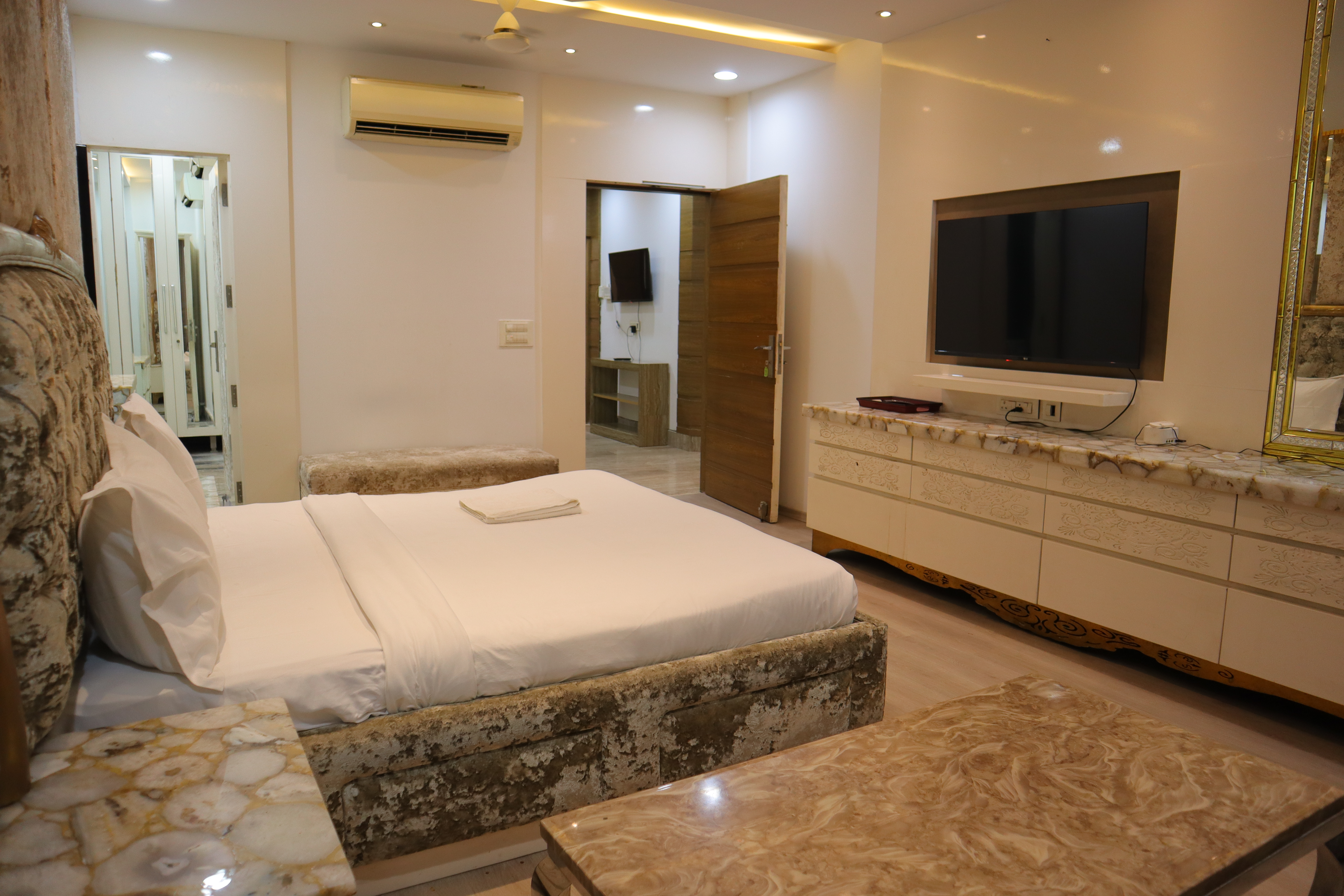 Royal Suites